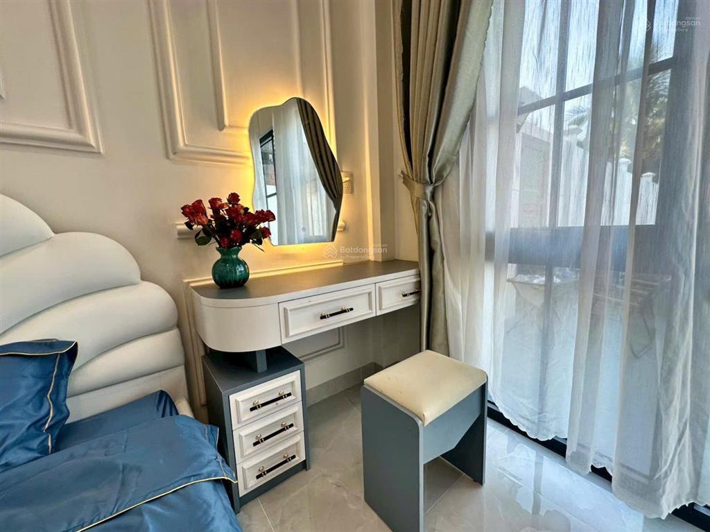 Bán nhà mới xây tân cổ điển đẹp ko tỳ vết thuộc mỹ phong, tp mỹ tho. gần 200m2. giá chỉ 3 tỷ 190 tr