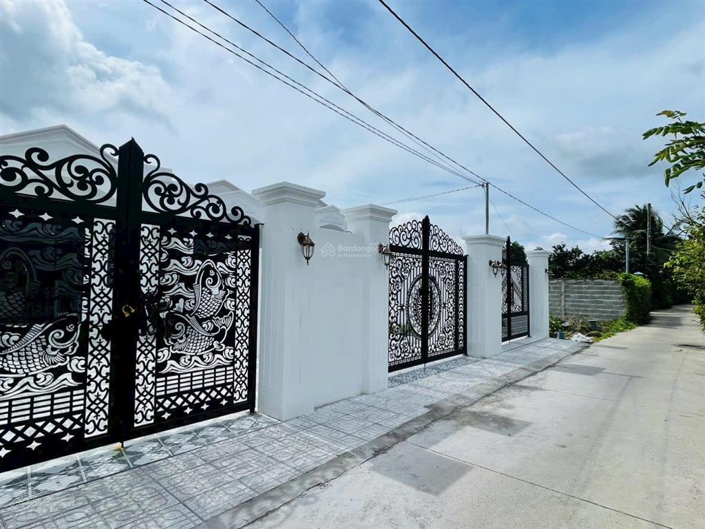 Bán nhà sân vườn rộng 326m2 thuộc mỹ phong, tp mỹ tho. nghĩ dưỡng