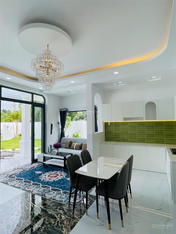 Bán nhà sân vườn rộng 326m2 thuộc mỹ phong, tp mỹ tho. nghĩ dưỡng