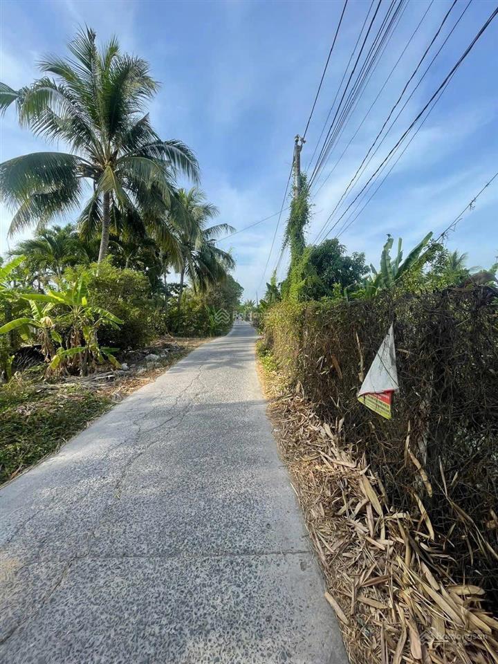 Bán đất 2 mặt tiền, dt 47x50m đường betong 5m thuộc long hưng, châu thành. giá 6,345 tỷ