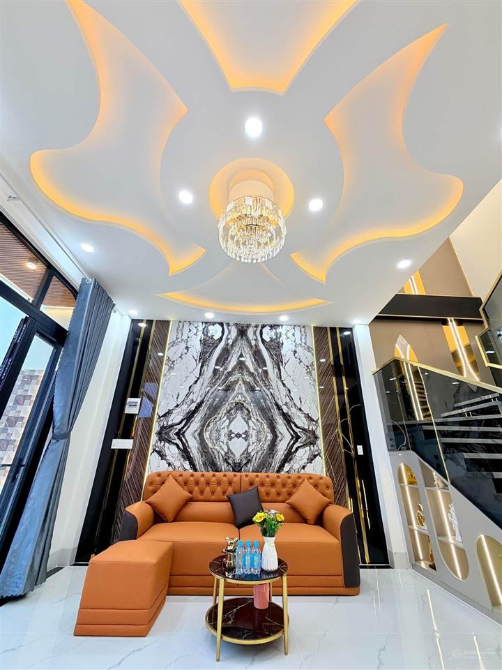Nhà luxury với nội thất cao cấp, giá chỉ 2 tỷ 960 triệu