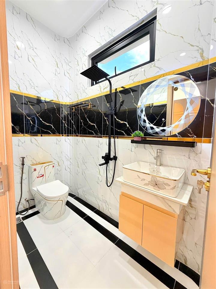Nhà luxury với nội thất cao cấp, giá chỉ 2 tỷ 960 triệu