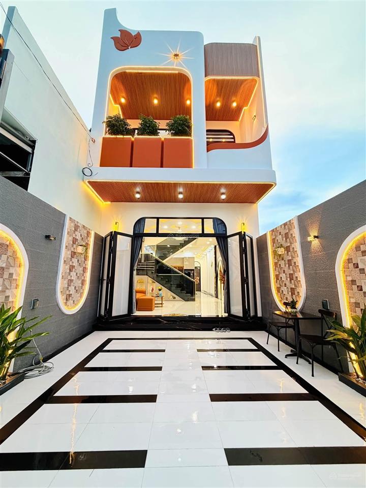 Nhà luxury với nội thất cao cấp, giá chỉ 2 tỷ 960 triệu
