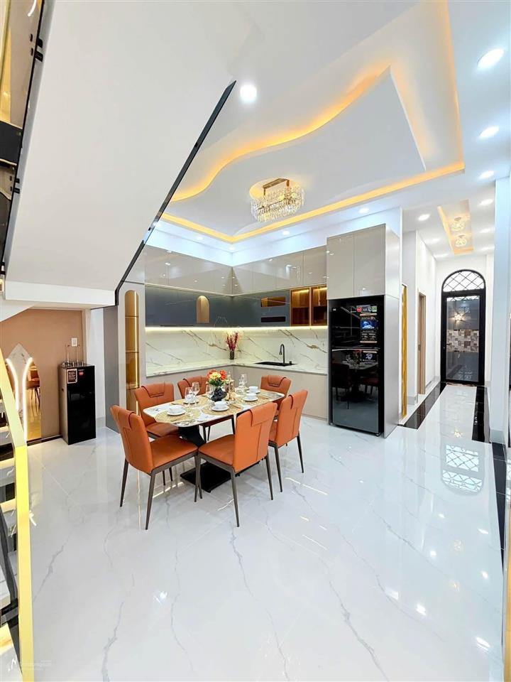 Nhà luxury với nội thất cao cấp, giá chỉ 2 tỷ 960 triệu
