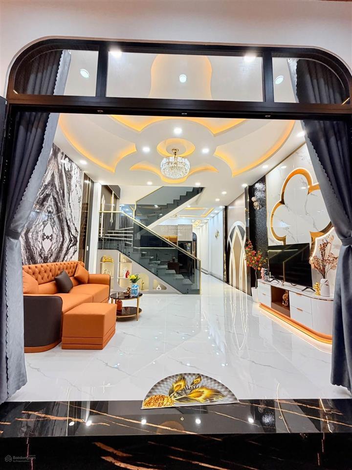 Nhà luxury với nội thất cao cấp, giá chỉ 2 tỷ 960 triệu