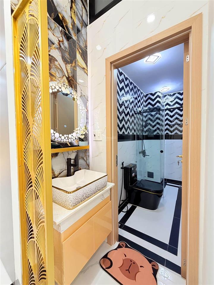 Nhà luxury với nội thất cao cấp, giá chỉ 2 tỷ 960 triệu
