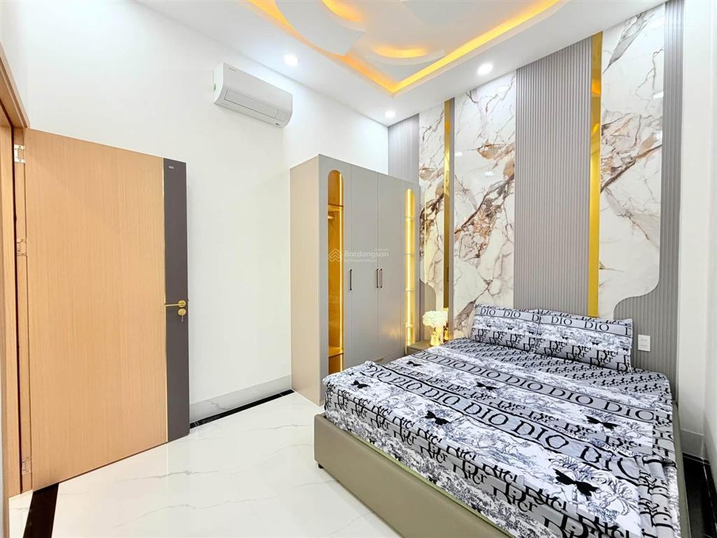 Nhà luxury với nội thất cao cấp, giá chỉ 2 tỷ 960 triệu