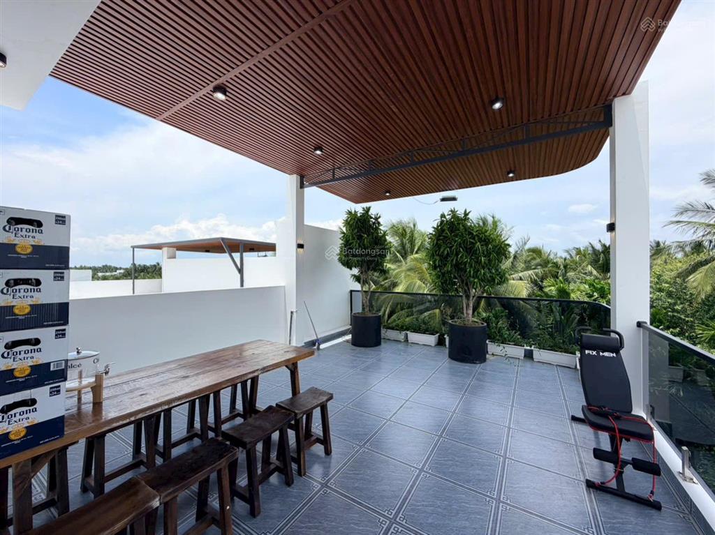 Nhà 2 lầu mới hoàn thiện đẹp lung linh, full nội thất cao cấp. thuộc phường đạo thạnh. giá 3,190 tỷ