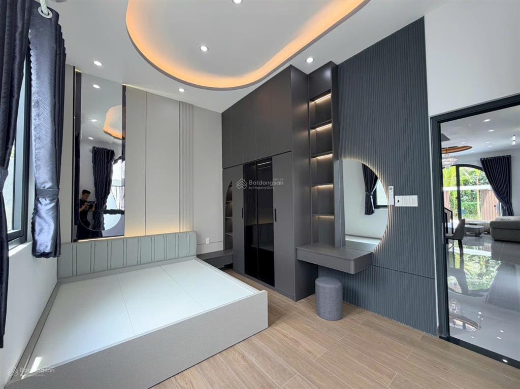 Nhà 2 lầu mới hoàn thiện đẹp lung linh, full nội thất cao cấp. thuộc phường đạo thạnh. giá 3,190 tỷ