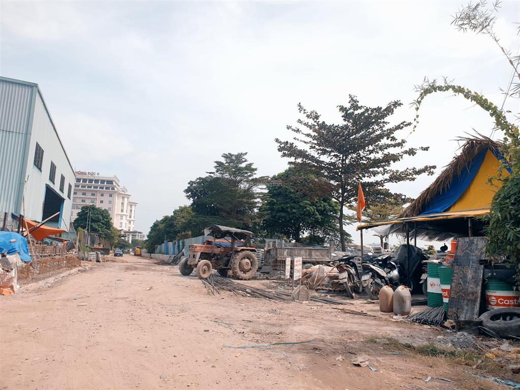 Bán biệt thự 4 tầng, 9.5x62 585m2, 23.8 tỷ, mặt tiền sông sài gòn, an phú đông. kế khu bt senturia