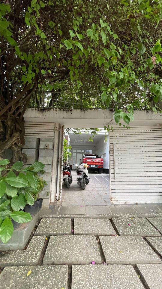 Bán biệt thự 4 tầng, 9.5x62 585m2, 23.8 tỷ, mặt tiền sông sài gòn, an phú đông. kế khu bt senturia