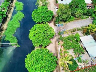 Bán đất mặt tiền kênh sông vàm thuật, p.an phú đông, q12. dt 12m x 62m, giá siêu hời 23.5 tỷ