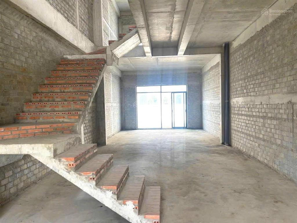 Bán căn nhà góc 2 mặt tiền mặt phố tại nguyễn duy trinh, 8,8 tỷ, 100m2 tiềm năng tăng giá cao