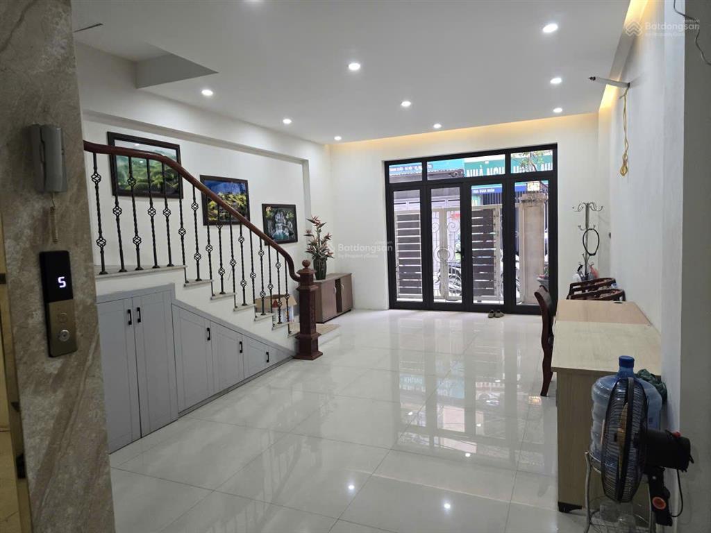 Hạ 9 tỷ bán gấp tòa văn phòng mặt phố quan nhân 84m2 5 tầng thang máy, mt 5m 18.5 tỷ thanh xuân