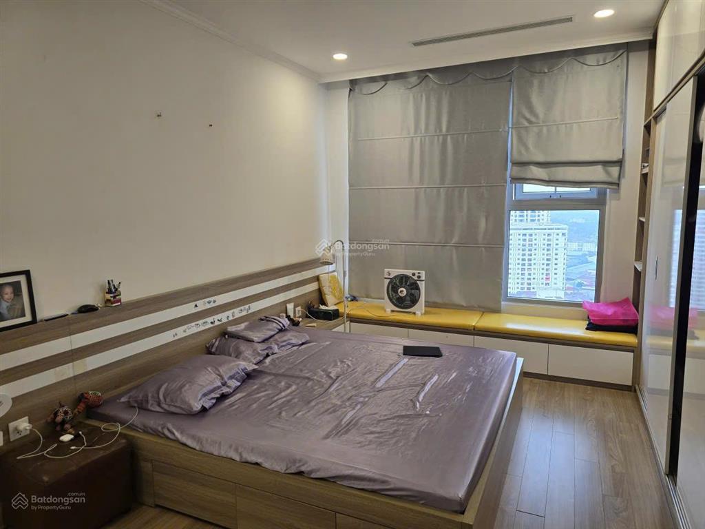 Cho thuê căn hộ vinhomes gardenia hàm nghi 2pn + khách+bếp +2 wc full nội thất 78.8 m2 có slot ôtô