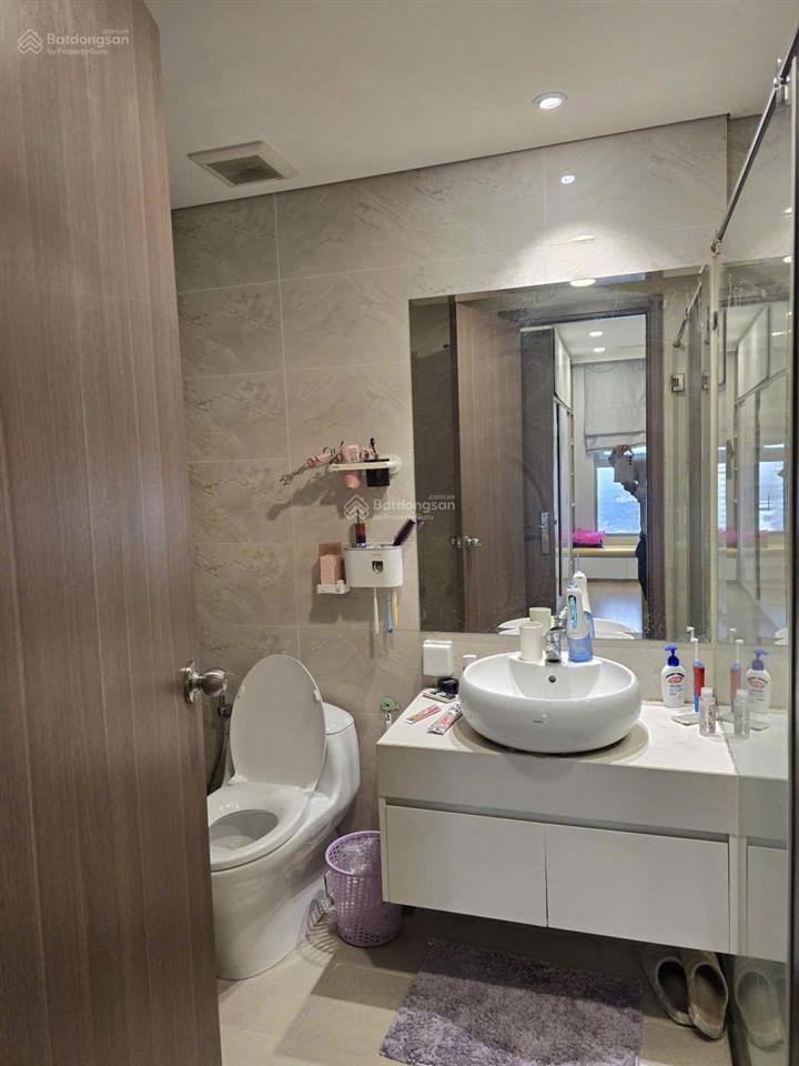 Cho thuê căn hộ vinhomes gardenia hàm nghi 2pn + khách+bếp +2 wc full nội thất 78.8 m2 có slot ôtô