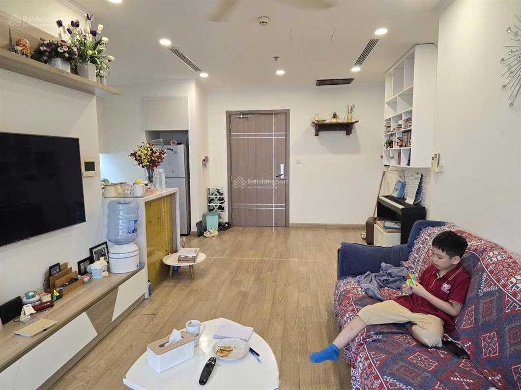 Cho thuê căn hộ vinhomes gardenia hàm nghi 2pn + khách+bếp +2 wc full nội thất 78.8 m2 có slot ôtô