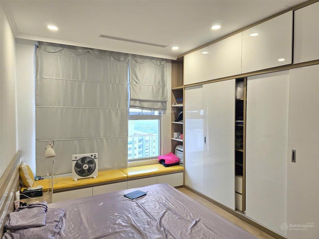 Cho thuê căn hộ vinhomes gardenia hàm nghi 2pn + khách+bếp +2 wc full nội thất 78.8 m2 có slot ôtô