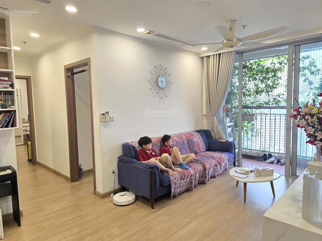 Cho thuê căn hộ vinhomes gardenia hàm nghi 2pn + khách+bếp +2 wc full nội thất 78.8 m2 có slot ôtô