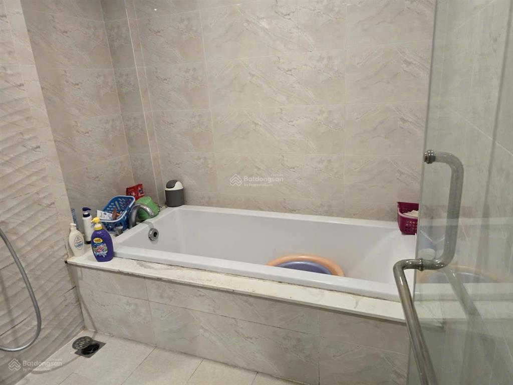 Cho thuê căn hộ vinhomes gardenia hàm nghi 2pn + khách+bếp +2 wc full nội thất 78.8 m2 có slot ôtô