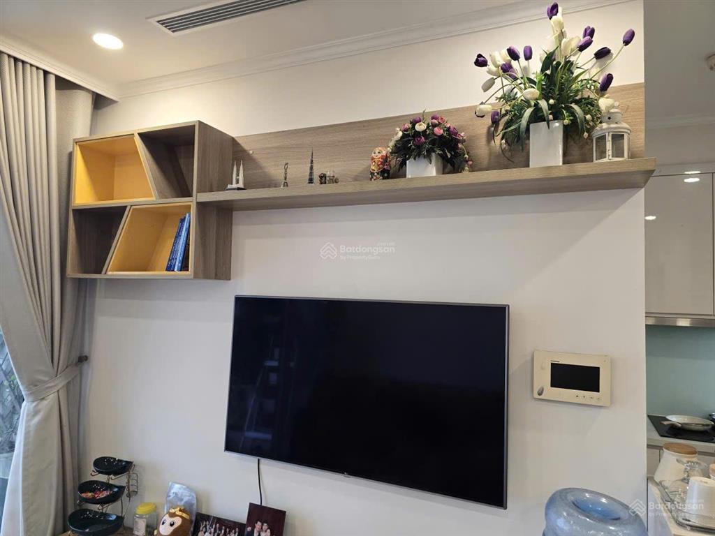Cho thuê căn hộ vinhomes gardenia hàm nghi 2pn + khách+bếp +2 wc full nội thất 78.8 m2 có slot ôtô