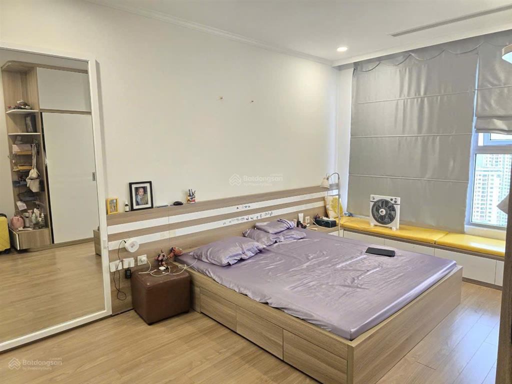 Cho thuê căn hộ vinhomes gardenia hàm nghi 2pn + khách+bếp +2 wc full nội thất 78.8 m2 có slot ôtô