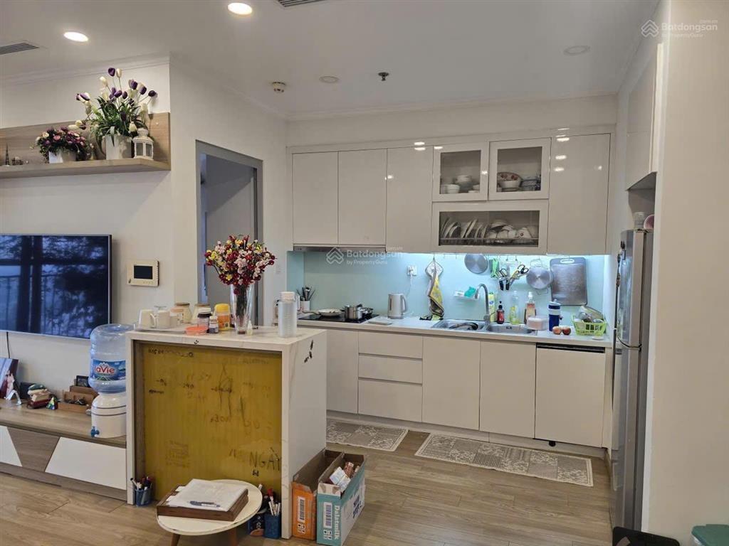 Cho thuê căn hộ vinhomes gardenia hàm nghi 2pn + khách+bếp +2 wc full nội thất 78.8 m2 có slot ôtô