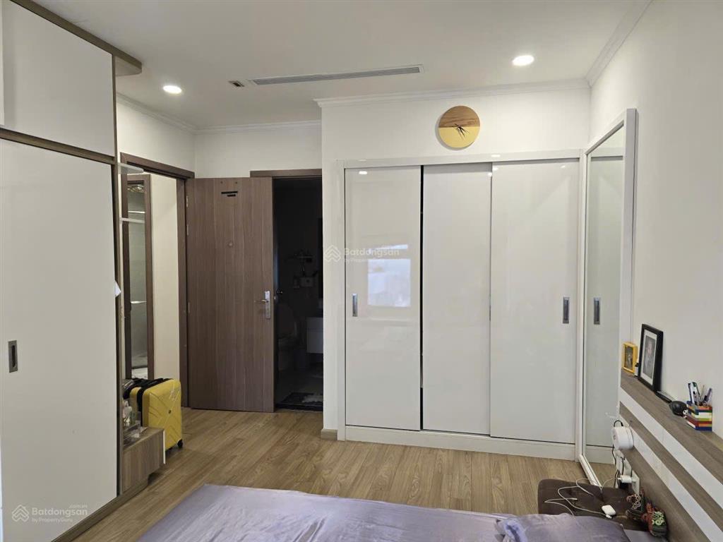 Cho thuê căn hộ vinhomes gardenia hàm nghi 2pn + khách+bếp +2 wc full nội thất 78.8 m2 có slot ôtô