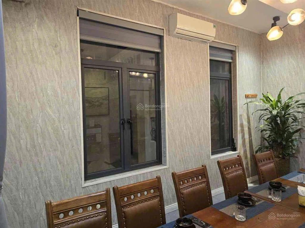 Siêu phẩm vàng giữa trung tâm vị trí độc tôn 10 năm mới có 1 căn bán, 0983 713 ***