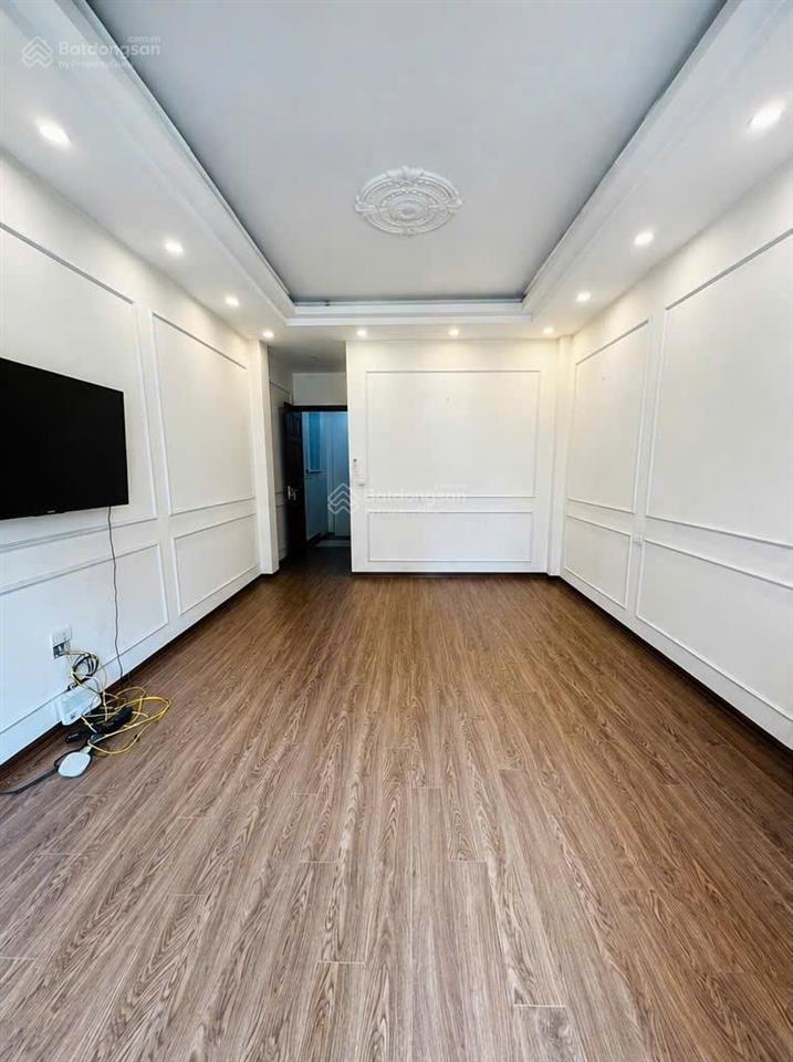 Cực hiếm long biên nhà đẹp 5tầng phong cách châu âu chỉ 30m ra phố đàm quang trung dòng tiền 9tr/th