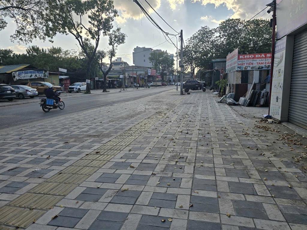 Cực hiếm mảnh đất mặt đường đ6 cổ điển đường 22m, vỉa hè 12m, 428,8m², mt 8.5m, 3,6 tỷ 0983 713 ***