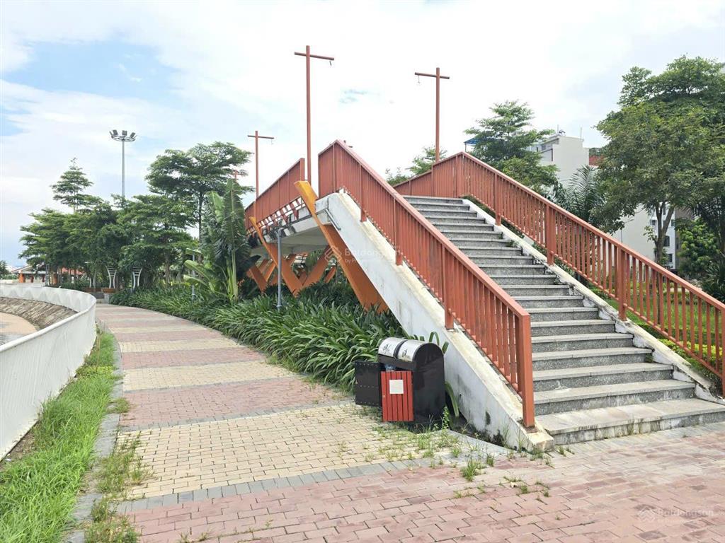 Đất phân lô ngọc thụy  2 mặt ngõ  ô tô tránh  ô tô vào nhà  30m²  mt 3m  9,5 tỷ