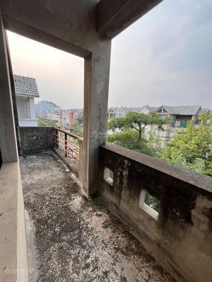 Cực hiếm biệt thự sân vườn thạch bàn 3 mặt thoáng ô chờ thang máy 129.9m2 33 tỷ