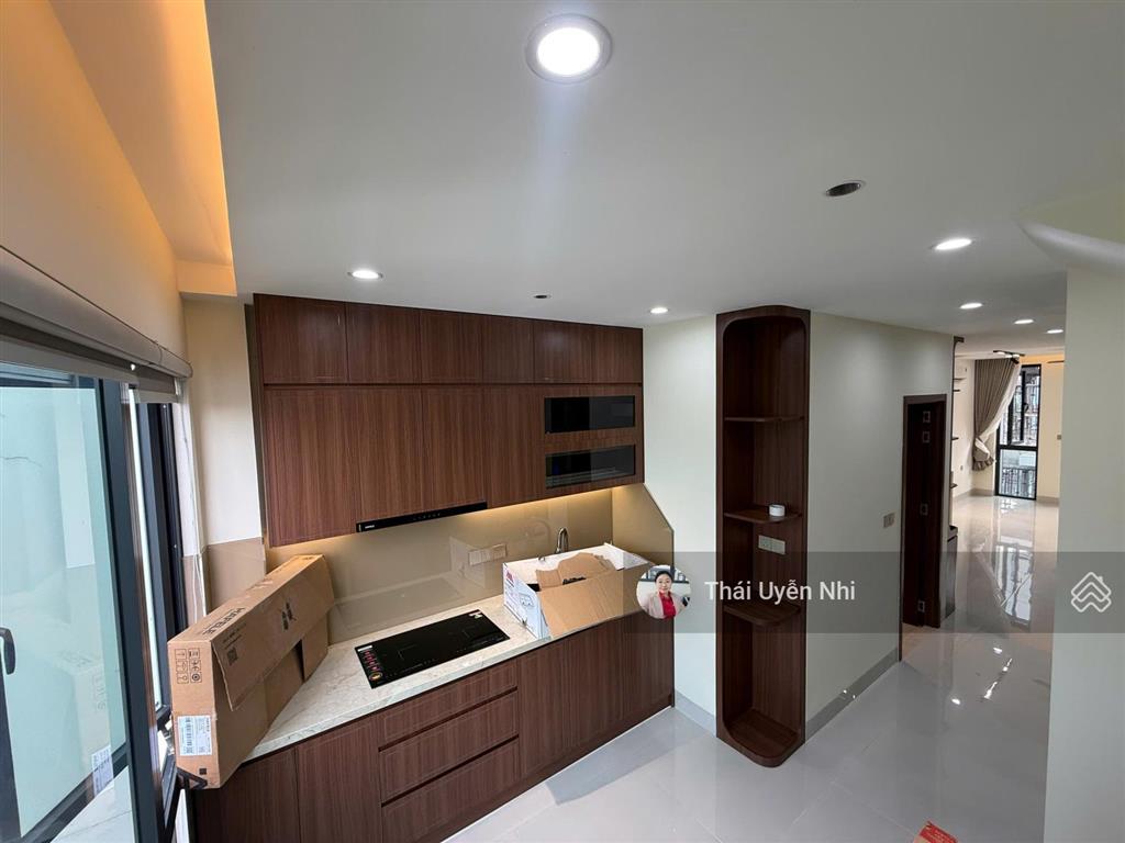 Nhà phố 6 lầu + thang máy, kinh doanh ngay, chỉ với 15% nhận nhà, góp 18 tháng 0 lãi suất cdt