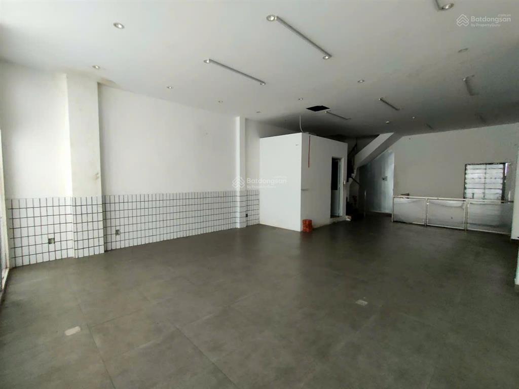 Mặt bằng đẹp ngay nguyễn thị minh khai 6x14m, 4 tầng | từng là con cưng | 130tr/tháng