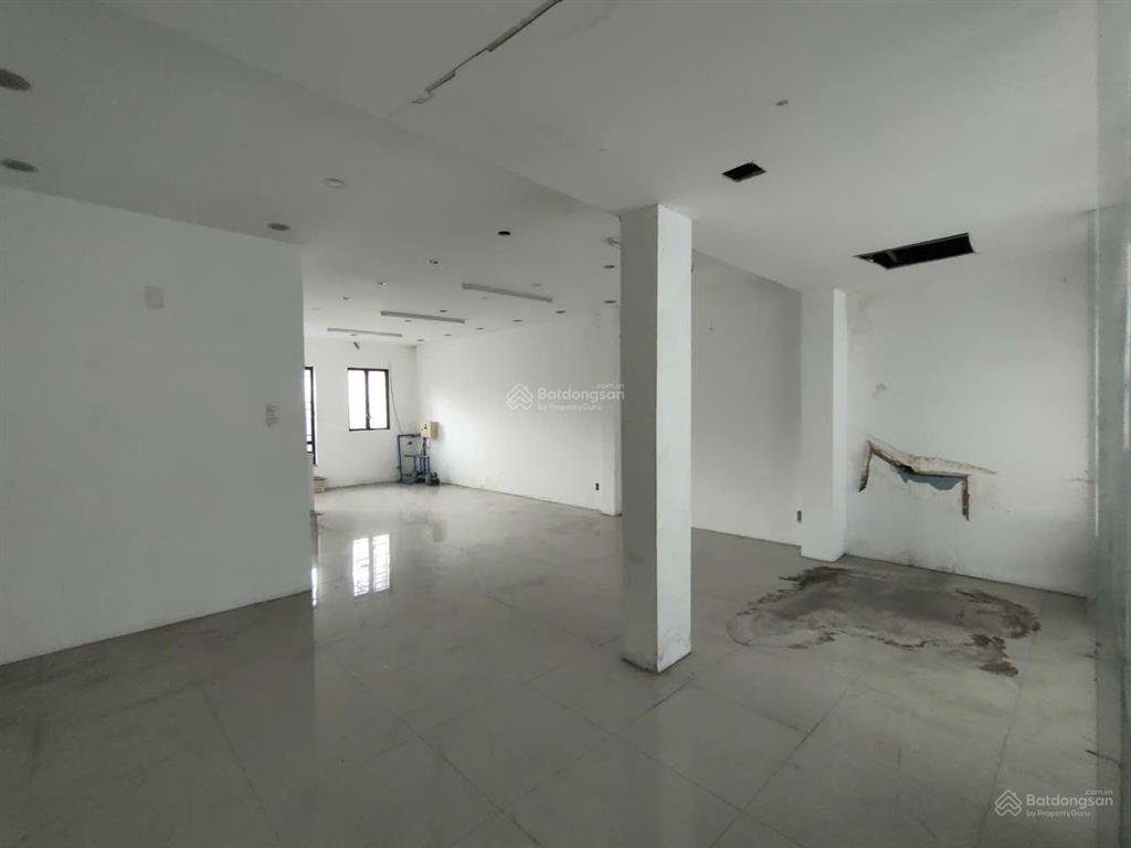 Mặt bằng đẹp ngay nguyễn thị minh khai 6x14m, 4 tầng | từng là con cưng | 130tr/tháng