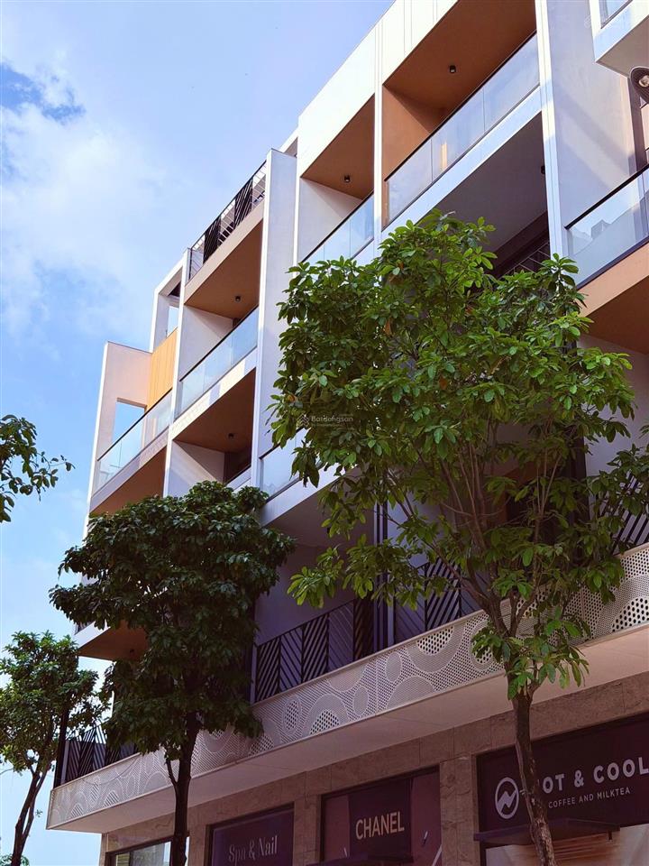 Dành cho khách hàng việt kiều. bán nhà phố the sholi tp.hcm 80m2, 6 tầng, dtsd 431m2, sổ sẵn.