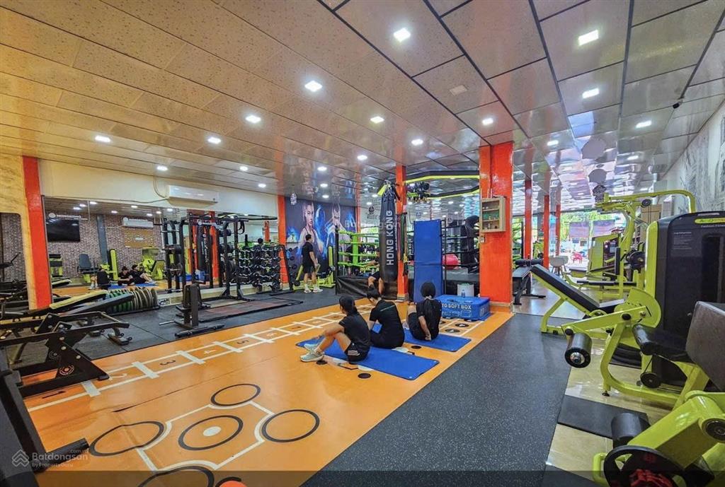 Cho thuê mặt tiền 10m đường nguyễn văn cừ, gần dhyd, cần thơ