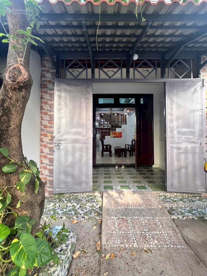 Diện tích 4 x 22,5m, nhà 2 lầu, sân thượng. đường thống nhất, gò vấp, hcm
