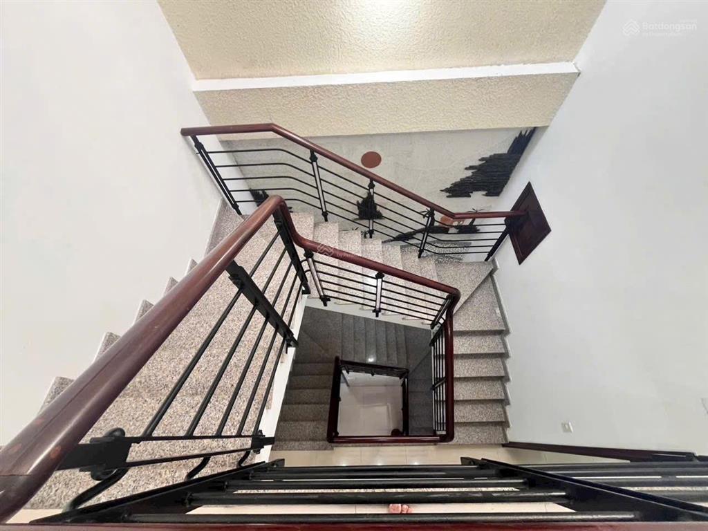 Diện tích 4 x 22,5m, nhà 2 lầu, sân thượng. đường thống nhất, gò vấp, hcm