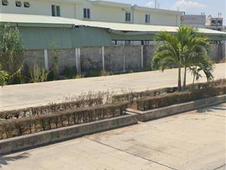 Bán đất view sông sài gòn phường phú hữu quận 9  dt 6300m2 giá 19tr/m2 đường xe công cảng phú hữu