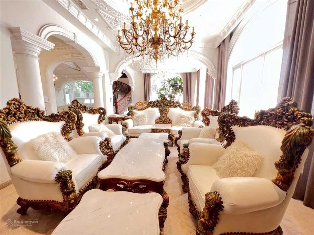 Biệt thự phong cách châu âu có hồ bơ hiếm nhất quận 7 liền kề phú mỹ hưng dt 600m2 đất 76 tỷ (tl)