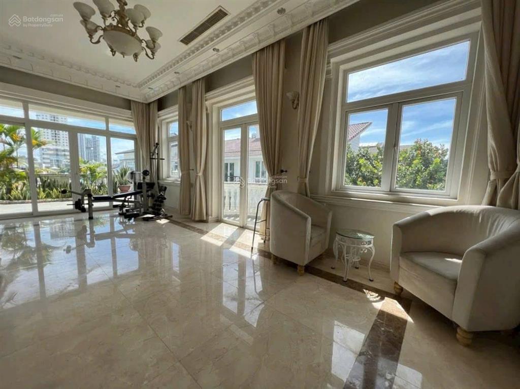 Biệt thự phong cách châu âu có hồ bơ hiếm nhất quận 7 liền kề phú mỹ hưng dt 600m2 đất 76 tỷ (tl)