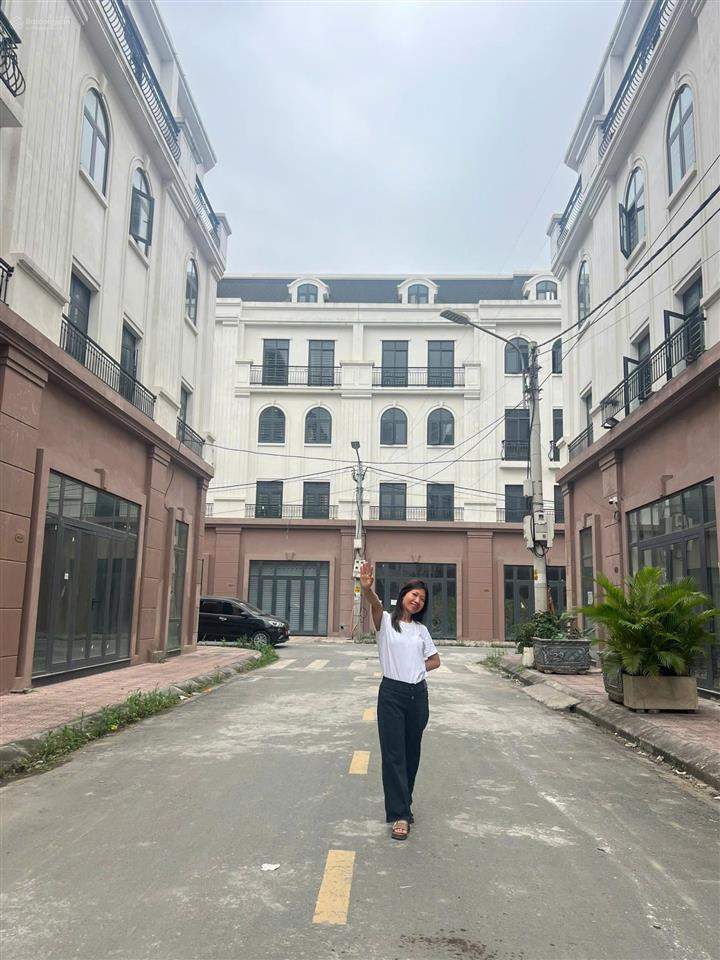 Chỉ 11 tỷ hơn  sở hữu 83m biệt thự sơn đồng  quá là rẻ  sát trịnh văn bô di chuyển quá dễ