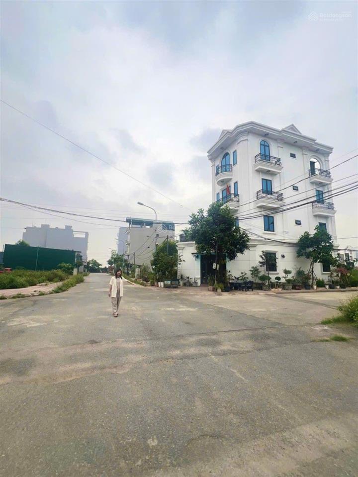 58m dịch vụ song phương, đường 2 ô tô tránh, cạnh kđt splendora và đường lk8  quá rẻ, chỉ tầm 6tỷ