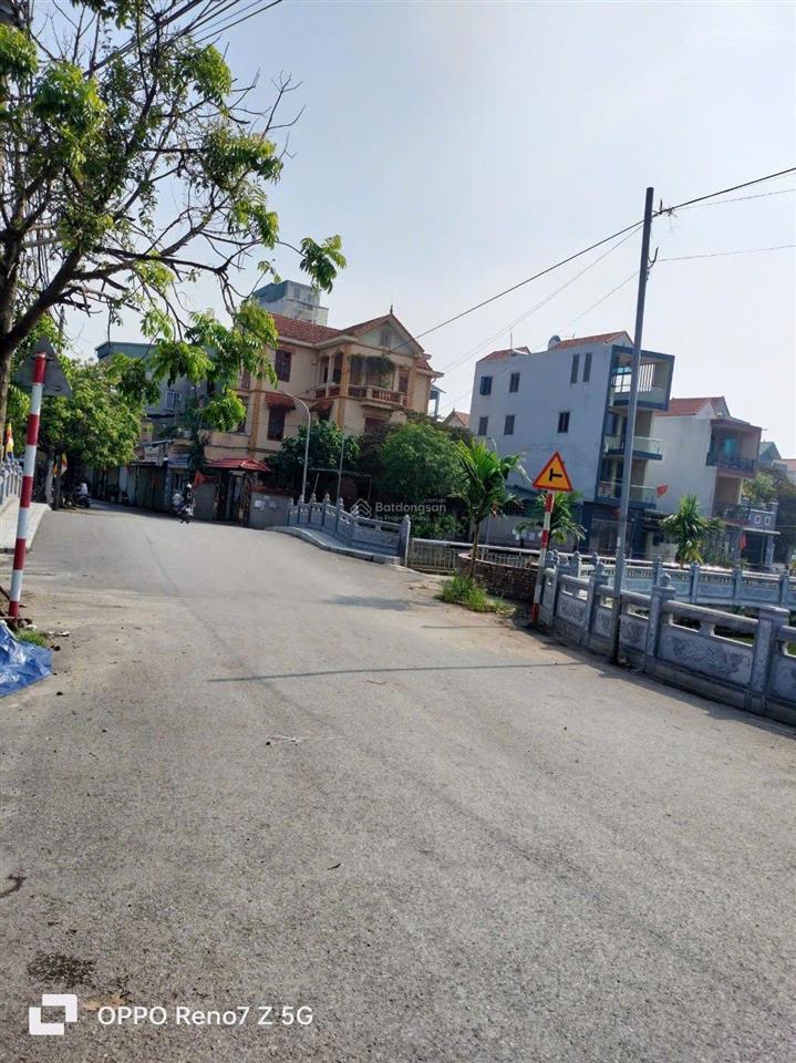 Rẻ quá 62m2 dv lại yên vuông đẹp, sát đô thị. hướng đông đón mặt trời  chỉ hơn 6 tỷ  ô tô đỗ cửa