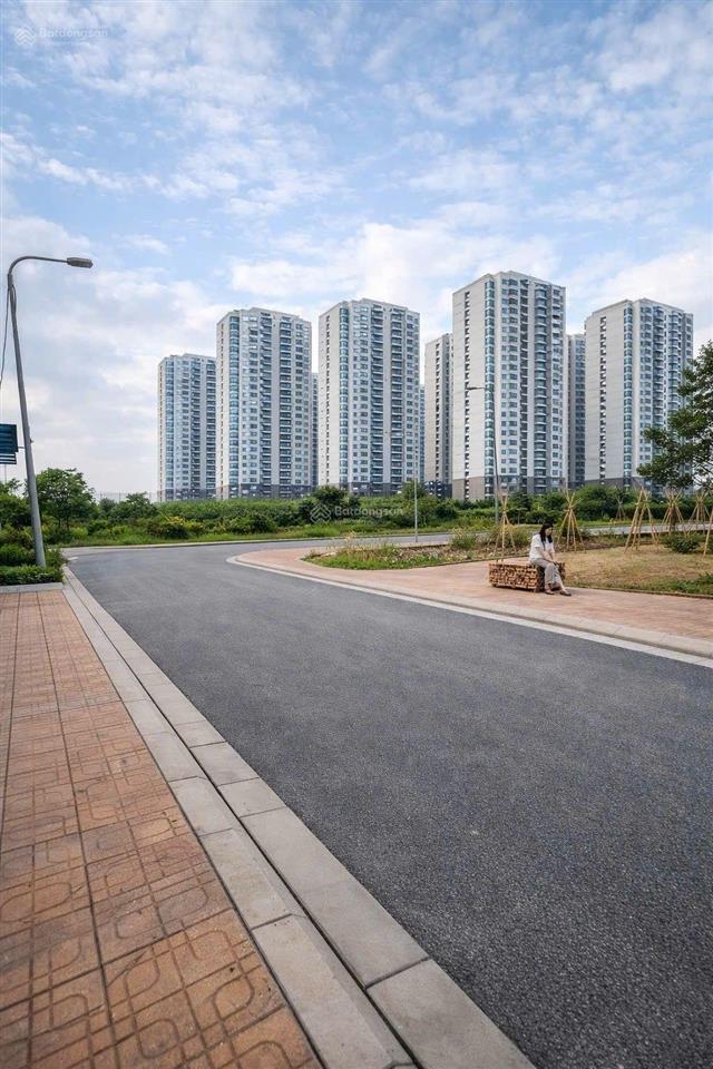 Chỉ 5.7 tỷ đã có 58m dịch vụ song phương tuyệt đẹp, hướng đn mát mẻ  ô tô để vỉa hè, trong nhà