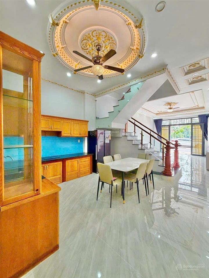 Bán nhà sổ hồng riêng ngay ngã 6 an phú, thuận an, chỉ 4tyx
