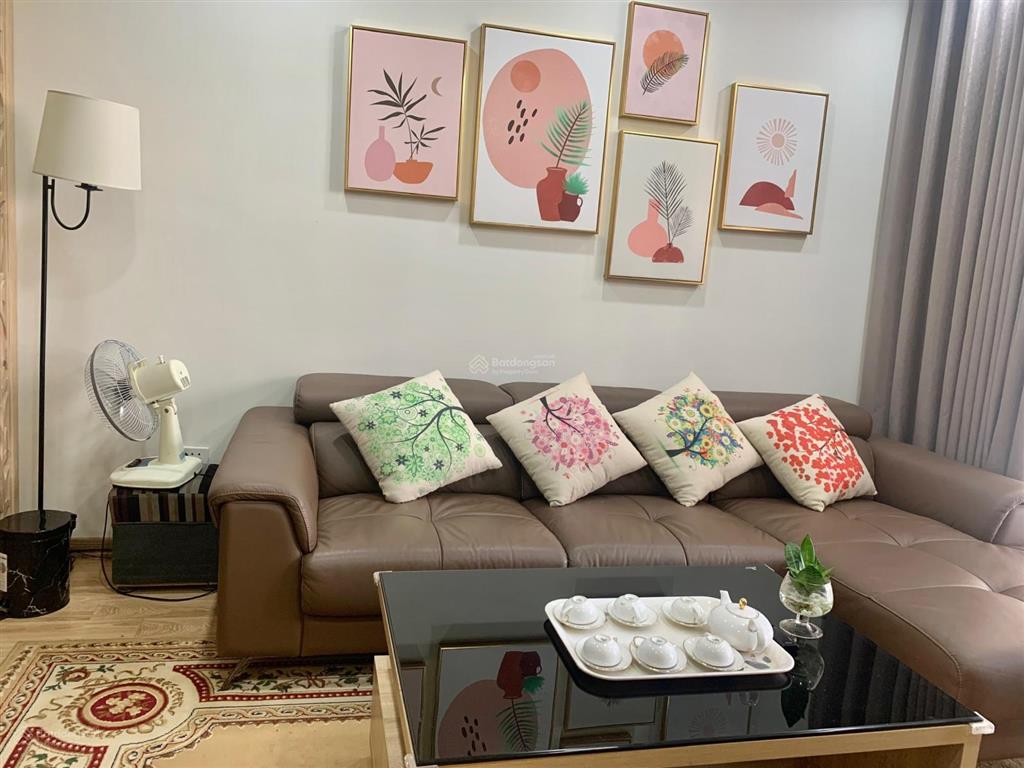 Chính chủ cho thuê căn hộ tại chung cư tây hồ riverview 75m2