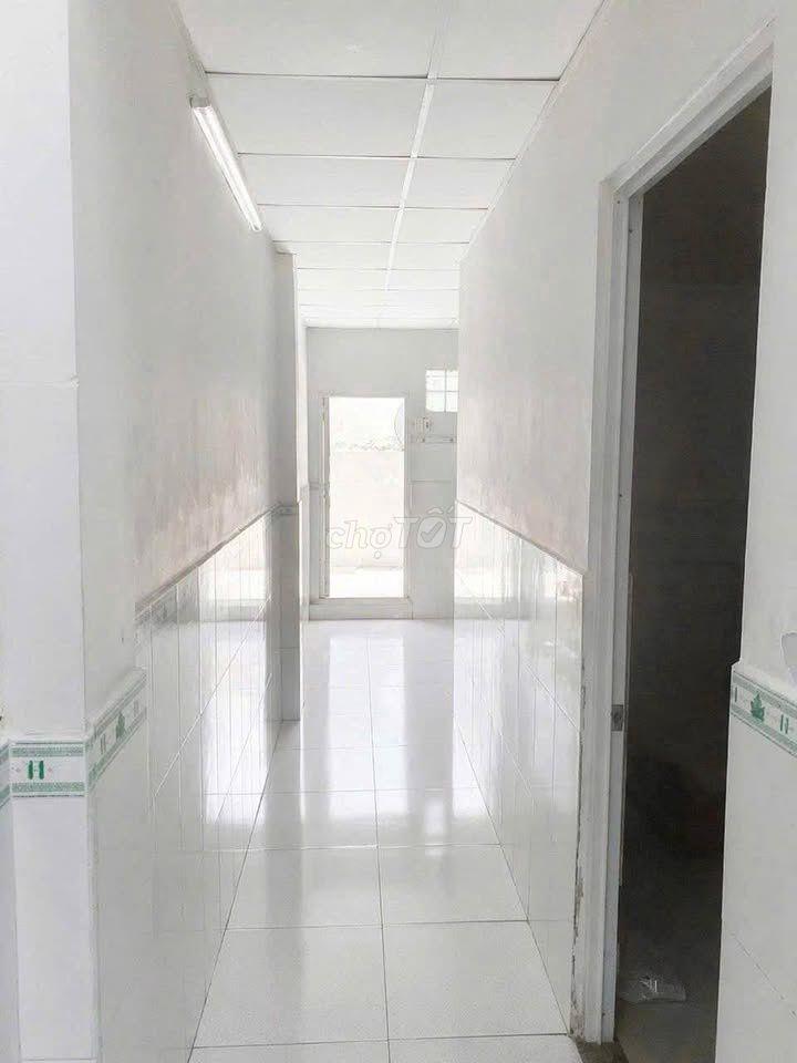 SHR Đường Tân Xuân 3, gần Tô Ký, 4x14m, 3 phòng ngủ